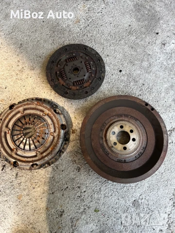 Комплект съединител с маховик Фолксваген Голф 6 VW Golf, снимка 2 - Части - 50803079