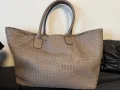 Голяма дизайнерска чанта Bottega Veneta от естествена кожа нова, снимка 2
