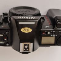 Филмов фотоапарат Nikon Af N8008  -за колекция, снимка 3 - Фотоапарати - 45253414