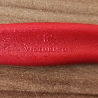 НОВ Нож Victorinox Swiss назъбено острие Викторинокс 6.7431 Швейцарско ножче, снимка 3 - Прибори за хранене, готвене и сервиране - 45888159