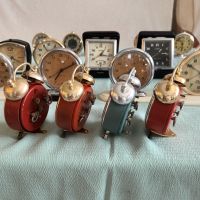 Часовник будилник Слава камбанки работещ, снимка 3 - Антикварни и старинни предмети - 46036714