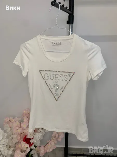 Оригинална тениска на Guess размер М, подходяща и за S, снимка 1