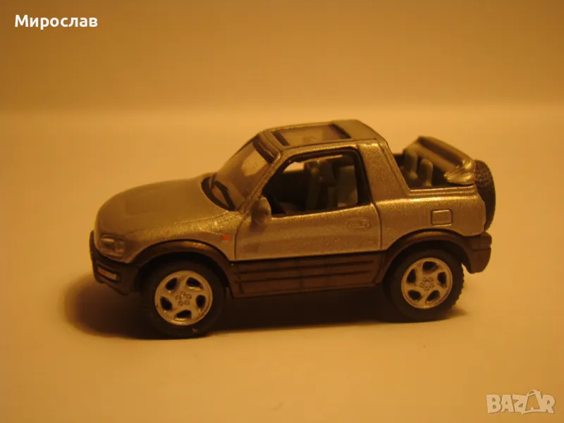 HONGWELL 1/72 TOYOTA RAV 4 МОДЕЛ КОЛИЧКА, снимка 1