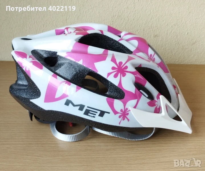 MET - Италианска каска за велосипед, снимка 1