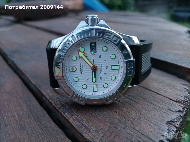 Часовник Victorinox Dive Master 500m, снимка 1
