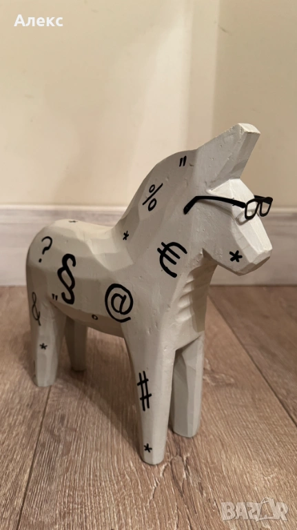 Шведски, винтидж, дървен кон Дала със символи., снимка 1