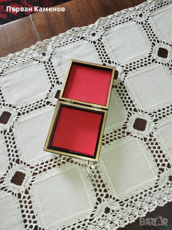 Кутия за бижута, снимка 1