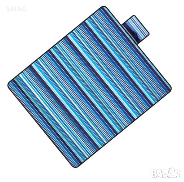 Синя раирана постелка за пикник 150x130cm, снимка 1