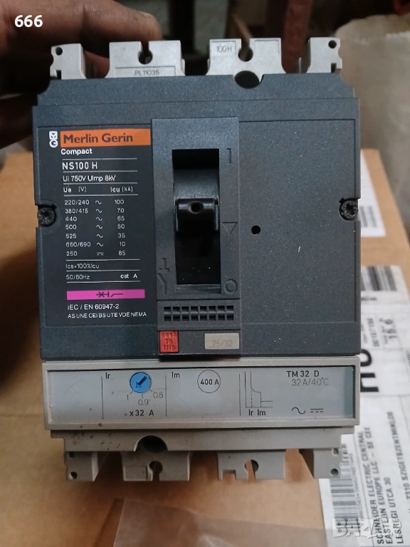 Автоматичен прекъсвач 400 A -3 полюса , снимка 1