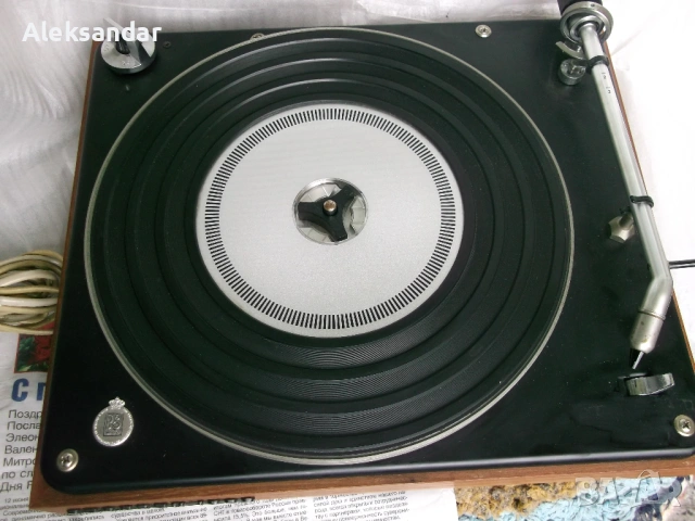 Продавам грамофон Beogram 1000