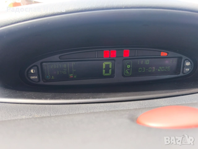 Ситроен Пикасо 2003 1.6 ,70 к.с. !В добро техническо състояние !, снимка 9 - Автомобили и джипове - 53692542