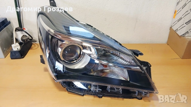 Оригинален десен фар за Toyota Yaris III / Тойота Ярис (2014-2017), снимка 2 - Части - 54185824