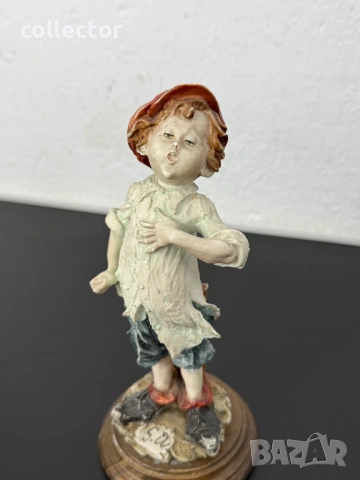 Италианска фигура на Джузепе Армани - „Пеещото момче“ №7959, снимка 2 - Колекции - 53838527