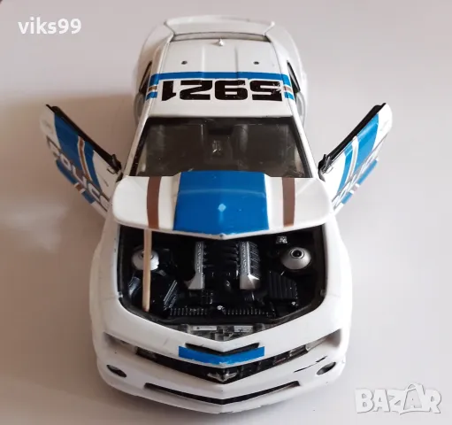 Chevrolet Camaro SS RS 2010 Police Maisto Мащаб 1:24, снимка 4 - Колекции - 48678936