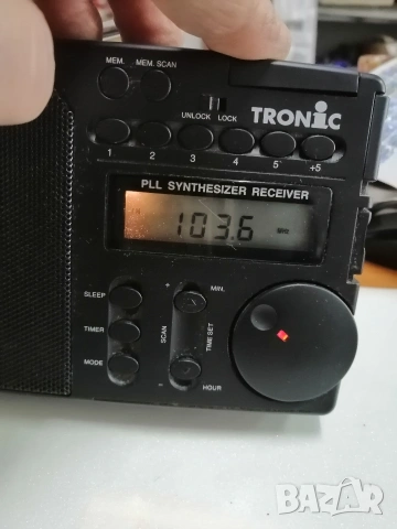 Радиоприемник TRONIC FM/SW/MW/LW , снимка 5 - Радиокасетофони, транзистори - 53730028