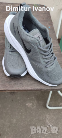 Обувки Nike, снимка 2 - Маратонки - 45038341