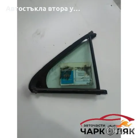 Стъкло задно дясно малко Мерцедес S320 W220, снимка 1 - Части - 47713154