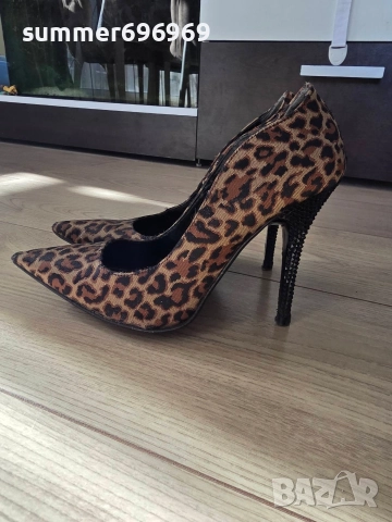 Обувки с висок ток като нови