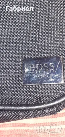 мъжка чантичка тип нисесер Hugo Boss. , снимка 6 - Чанти - 47358271