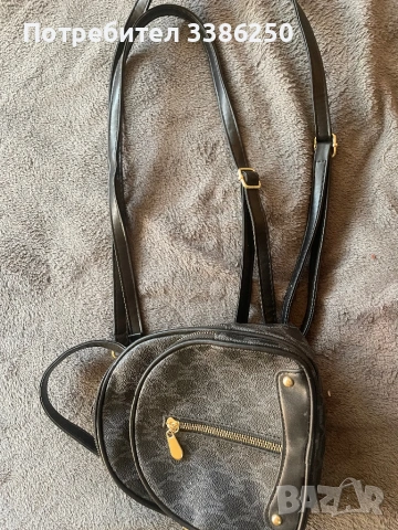 Малка дамска чантичка , снимка 5 - Чанти - 53848135