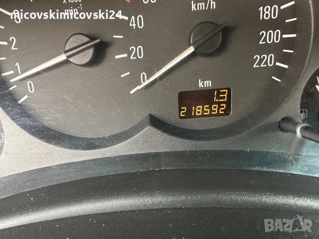 Opel Corsa 1.2 klima, снимка 10 - Автомобили и джипове - 53724700