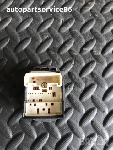 Бутон за огледала за Toyota Celica (2002) 769795 / 183574, снимка 2 - Части - 54217189