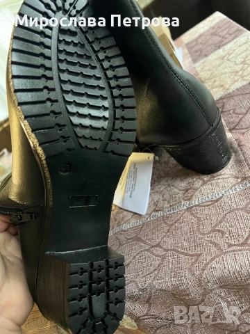 НОВИ! Дамски униформени боти., снимка 4 - Маратонки - 52669613