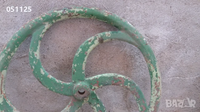 масивно възрожденско чигунено колело , снимка 5 - Антикварни и старинни предмети - 50659927