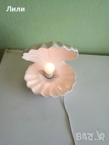 Ретро настолна лампа от 70-80г. с формата на бяла мида, снимка 4 - Настолни лампи - 50152354