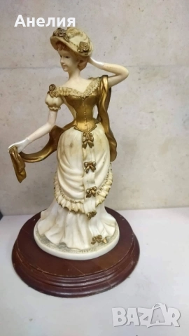 Leonardo collection фигура The Promenade 1993, снимка 2 - Статуетки - 51639068