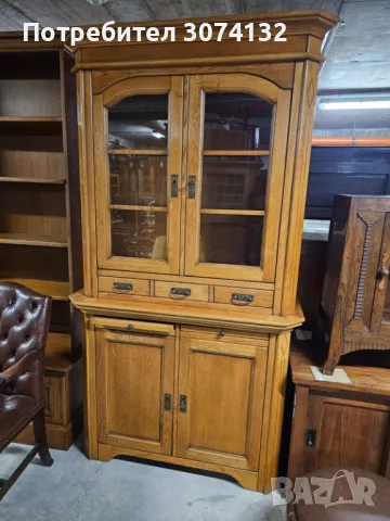 Масивен дъбов трапезен шкаф в стил Рустик