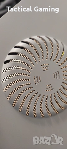 Плочи "faceplates" с вентилационен отвор и прахоулавителна мрежа за Sony PS5 PRO, снимка 2 - Аксесоари - 53535383