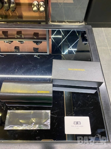 кутия, калъф и сертификат louis vuitton chanel christian dior burberry miu miu , снимка 9 - Слънчеви и диоптрични очила - 51450891