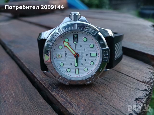 Часовник Victorinox Dive Master 500m, снимка 1 - Мъжки - 46418300
