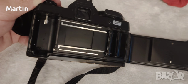 Лентов камера yaschica fx3 с обектив 50мм 1.8, снимка 3 - Фотоапарати - 52445365