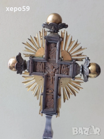 Стар настолен кръст,материал(сребро) сачан , снимка 2 - Антикварни и старинни предмети - 52589855