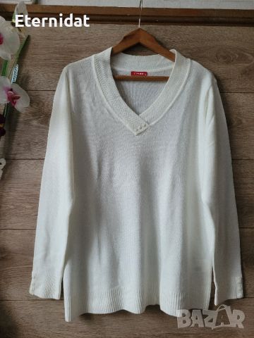 Бяла блуза , снимка 1 - Блузи с дълъг ръкав и пуловери - 45529916