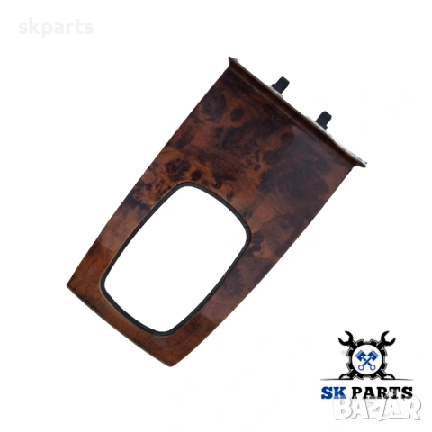 Интериорна пласмаса около скоростен лост Ауди А6 Ц5 / Audi A6 C5 автоматик