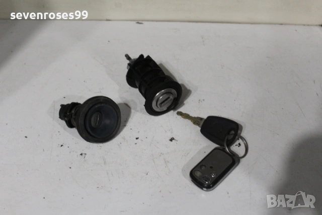 Контактен ключ + патрон заден капак Фиат Пунто 2 2001 1.2i 60 Fiat Punto 2  2/3врати