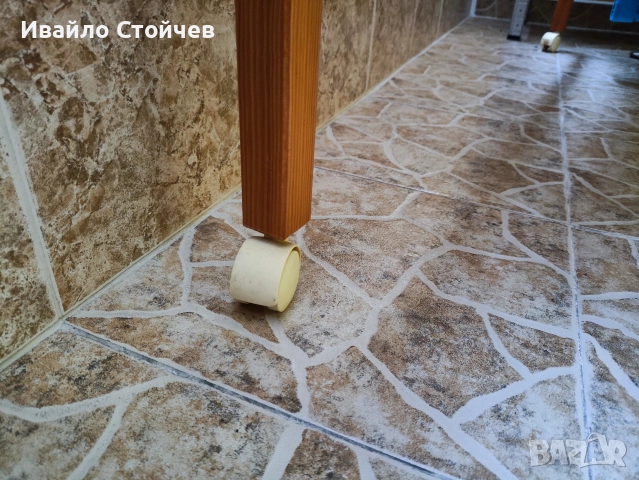 Бебешко дървено легло с колелца, снимка 7 - Спални и легла - 52874709