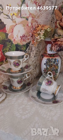 Три двойни, порцеланови сета за кафенце, снимка 1 - Сервизи - 52987958