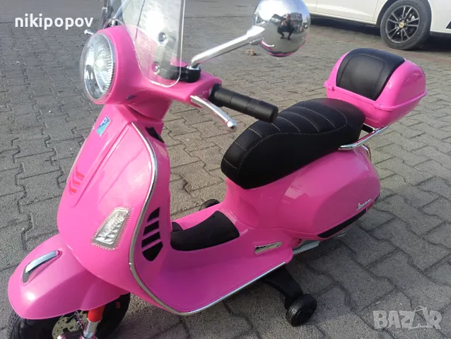 VESPA Акумулаторен мотор голям Vespa GTS Super Розов, снимка 8 - Коли, камиони, мотори, писти - 48306664