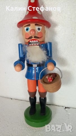 Орехотрошачка, дървена кукла, много красива, Гъбарко