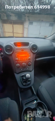 Kia Carens 2.0 CRDI, снимка 3 - Автомобили и джипове - 53911659