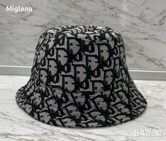 Дамска шапка Dior 