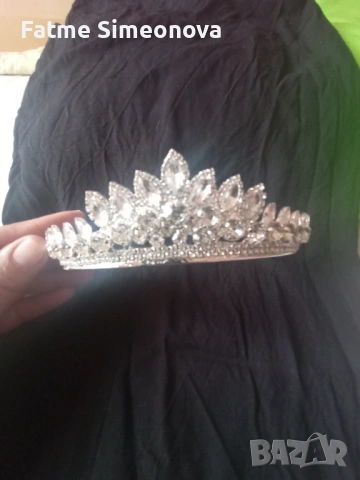диадема коронка , снимка 2 - Аксесоари за коса - 54256844