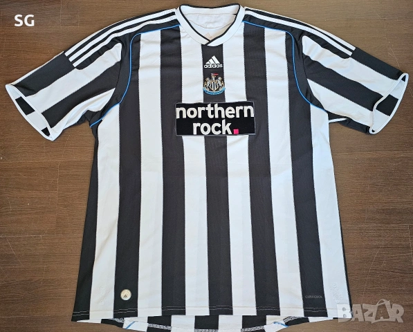 Тениска на Newcastle united от сезон 2009/2010 