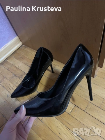 Черни лачени токчета, снимка 2 - Дамски обувки на ток - 54258299