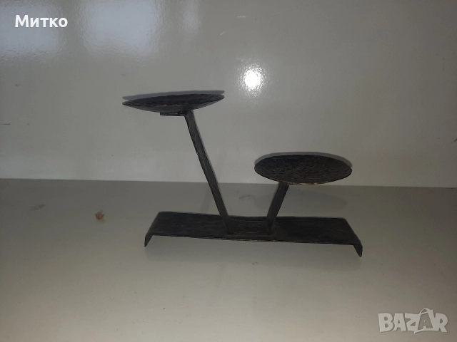 Ретро свещник от ковано желязо