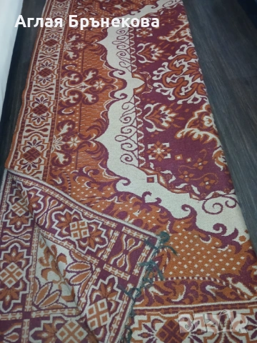 Продавам жакардов килим 2.30/3.00 м.